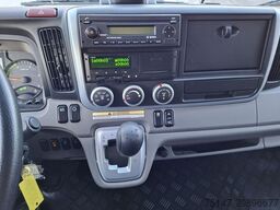FUSO Canter 7C18 3-Sitzer Klima Koffer Ladebordwand
