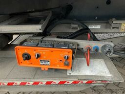 Krone Cool Liner SDR 27 eL4-S mit Ladebordwand