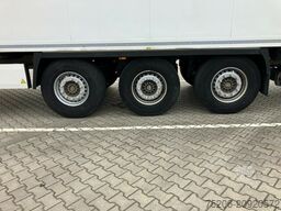 Krone Cool Liner SDR 27 eL4-S mit Ladebordwand