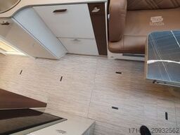 Bürstner Elegance I 920 G barrierefrei mit Hublift