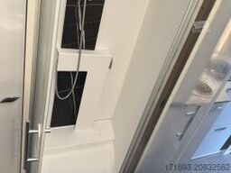 Bürstner Elegance I 920 G barrierefrei mit Hublift