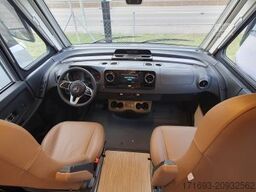 Bürstner Elegance I 920 G barrierefrei mit Hublift