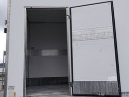 MAN TGS 26.360 / 6x2 / CH?ODNIA -8,2 M / SUPRA 850MT