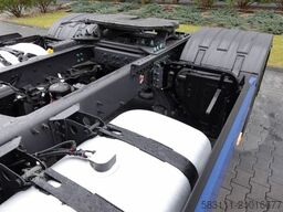 RENAULT T 520 / RETARDER / I-PARK COOL /  HIGH CAB / 11.