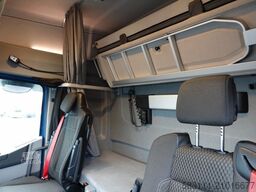 RENAULT T 520 / RETARDER / I-PARK COOL /  HIGH CAB / 11.