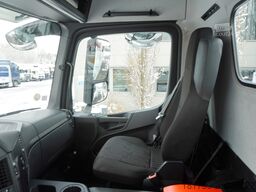 Mercedes-Benz Arocs 2633 flatbed truck / Crane FASSI