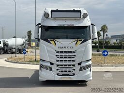 Iveco S-WAY 570