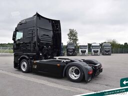 MAN TGX 18.520 Low Deck Hubsattelk. D30 Ret. MIETE