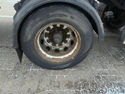 Krone Curtainsider / Planenauflieger / Gardin