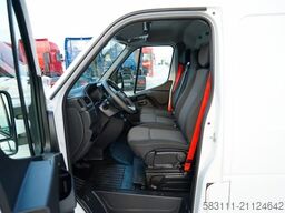 RENAULT MASTER / BLASZAK / FURGON / 2023