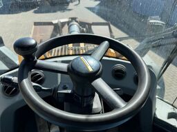 LIEBHERR L566 X-Power German Loader