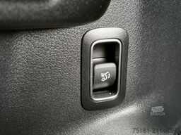 MERCEDES-BENZ GLB 220d 4Matic * AMG*Panorama* Keyless* Ahk