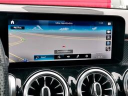 MERCEDES-BENZ GLB 220d 4Matic * AMG*Panorama* Keyless* Ahk