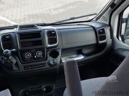 CARADO pro CV 602 Längsbetten / Rahmenfenster / PRO