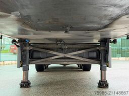 SCHMITZ CARGOBULL SCB*S3B CARRIER VECTOR 1550 LIFT AXLE ONLY 191.0