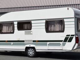 CHATEAU Calista 450 mit Vorzelt und Mover