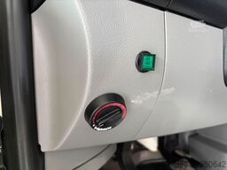 MERCEDES-BENZ Sprinter II 516*WERKSTATTWAGEN*REGAL*KLIMA*AHK
