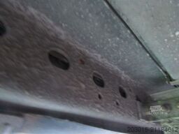 SCHMITZ CARGOBULL Mega Varios Bremse 90% Reifen 60%