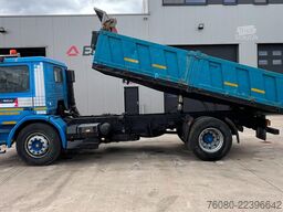 Scania 93 - 220 (MANUAL PUMP / POMPE MANUELLE / MANUAL...