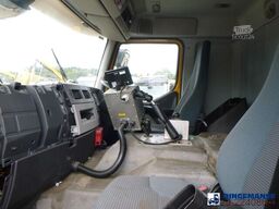 Volvo FE 330 6x4 RHD gritter / salt spreader