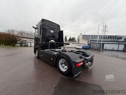 RENAULT RENAULT T 520 4x2 SATTELZUGMASCHINE SCHWARZ