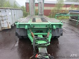 Istrail 3 akslet machine trailer with hydraulic ramps