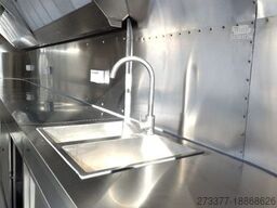 ESSELMANN Delistar Foodtruck 6000 ähn. Airstream