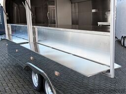 ESSELMANN Delistar Foodtruck 6000 ähn. Airstream