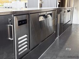 ESSELMANN Delistar Foodtruck 6000 ähn. Airstream