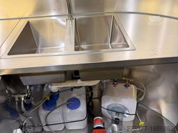 ESSELMANN Delistar Foodtruck 6000 ähn. Airstream