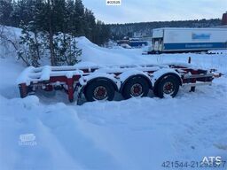 HFR KM 24 3-axle trailer w/ two sets of tires
