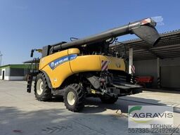 New Holland CR 8.90