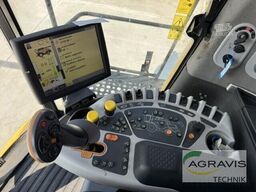 New Holland CR 8.90