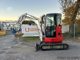 NEW HOLLAND E26b 2.7 t 4x Schauffel