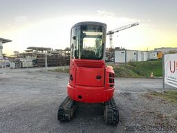 NEW HOLLAND E26b 2.7 t 4x Schauffel