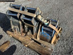 NEW HOLLAND E26b 2.7 t 4x Schauffel