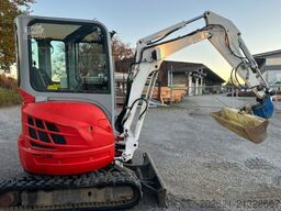 NEW HOLLAND E26b 2.7 t 4x Schauffel