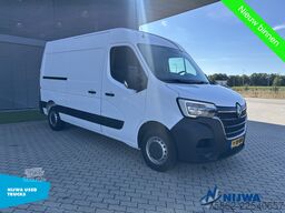 Renault Master T33 135 L2H2 Navigatie + Trekhaak