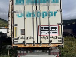 Tyllis trailer with chip body and tipper – hydraulic side