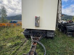 Tyllis trailer with chip body and tipper – hydraulic side