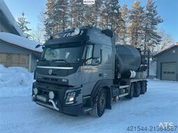 Volvo FMX 540 concrete truck 8x4 w/ cross-country skid.