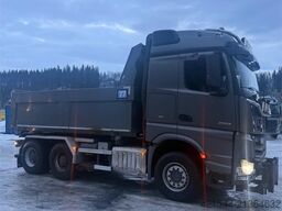 Mercedes-Benz Arocs 6x4 brøyterigget kombibil, laxolås, sidetipp