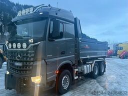 Mercedes-Benz Arocs 6x4 brøyterigget kombibil, laxolås, sidetipp