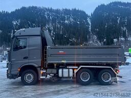 Mercedes-Benz Arocs 6x4 brøyterigget kombibil, laxolås, sidetipp