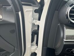 MERCEDES-BENZ E 450 4Matic Foliert in Grau Matt original Weiss