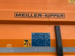 MERCEDES-BENZ 2235 Arocs 4x4 Kipper Winterdienst /nur 20 tkm