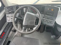 Volvo 7900