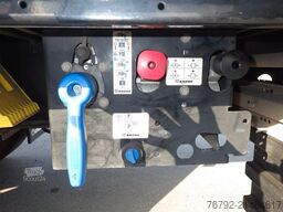 KRONE SDP 27 Tautliner/Edscha/Lift/Pal-Ka./LASI Geträn