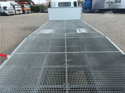 MITSUBISHI Fuso Canter 7C18 Maschinen Transporter 23.947 km