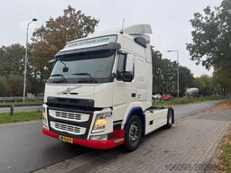 Volvo FM 370 Globetrotter   Side skirts